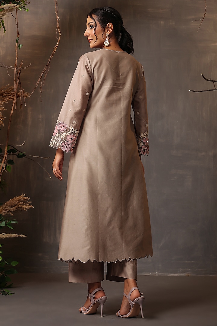 Still Grey Chanderi Silk Applique & Cutwork Embroidered Kurta Set by Niti Bothra at Pernia's Pop Up Shop