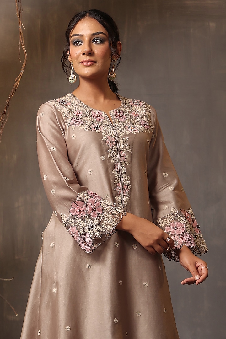 Still Grey Chanderi Silk Applique & Cutwork Embroidered Kurta Set by Niti Bothra at Pernia's Pop Up Shop