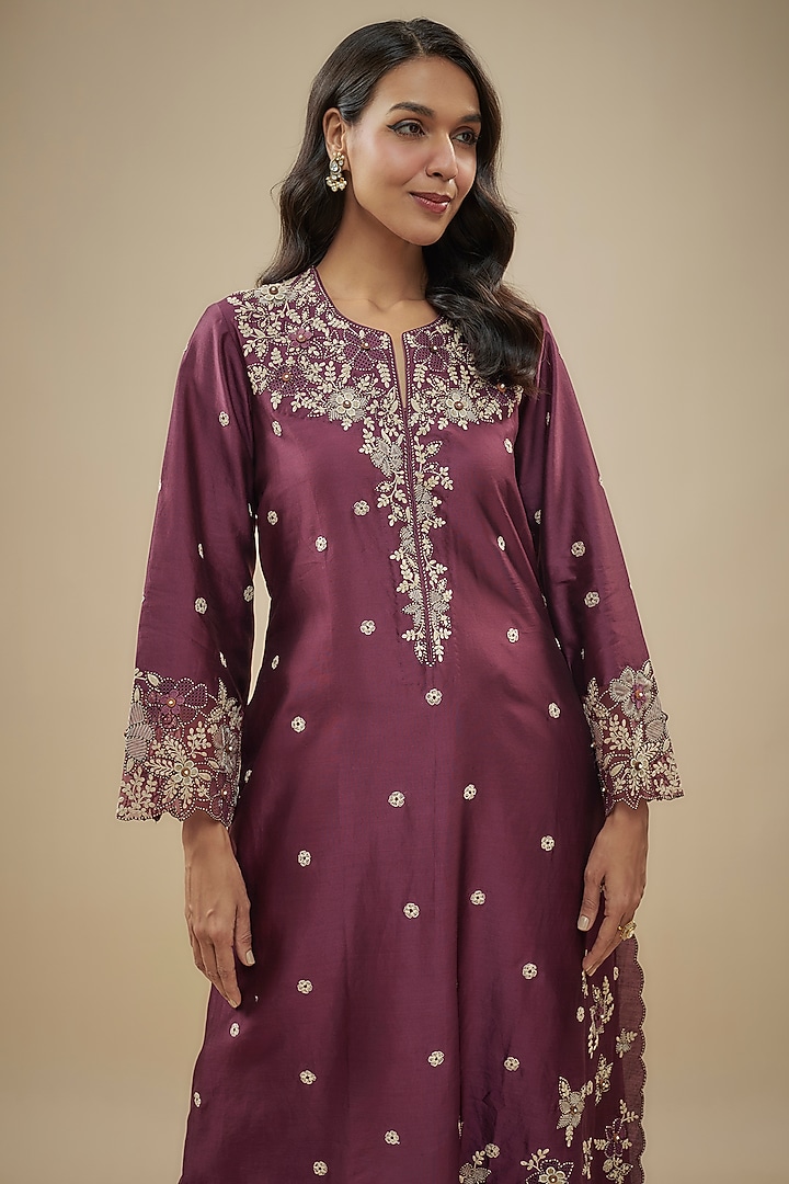 Wine Chanderi Silk Applique Embroidered Kurta Set by Niti Bothra at Pernia's Pop Up Shop