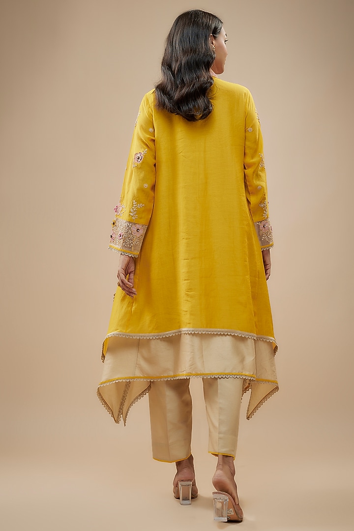 Yellow Chanderi Silk Applique Embroidered Layered Kurta Set by Niti Bothra at Pernia's Pop Up Shop