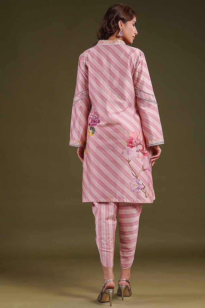 Light Pink Silk Chanderi Stripe Printed & Thread Embroidered Short Kurta Set by Niti Bothra at Pernia's Pop Up Shop