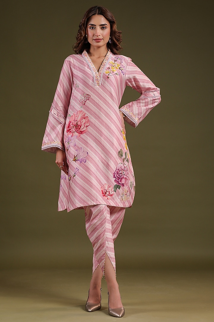 Light Pink Silk Chanderi Stripe Printed & Thread Embroidered Short Kurta Set by Niti Bothra at Pernia's Pop Up Shop