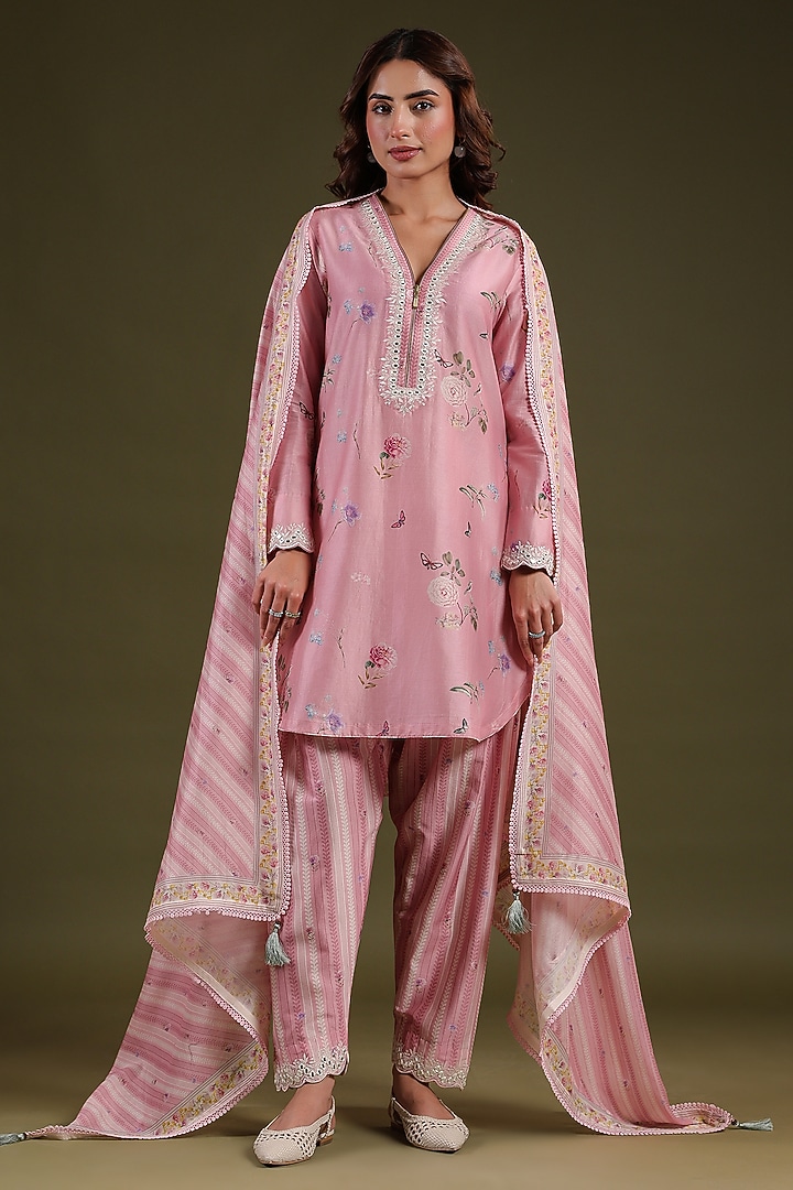 Light Pink Silk Chanderi Printed & Mirror Embroidered Short Kurta Set by Niti Bothra at Pernia's Pop Up Shop