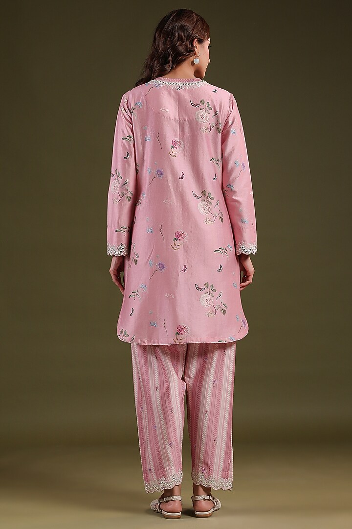 Light Pink Silk Chanderi Printed & Mirror Embroidered Short Kurta Set by Niti Bothra at Pernia's Pop Up Shop