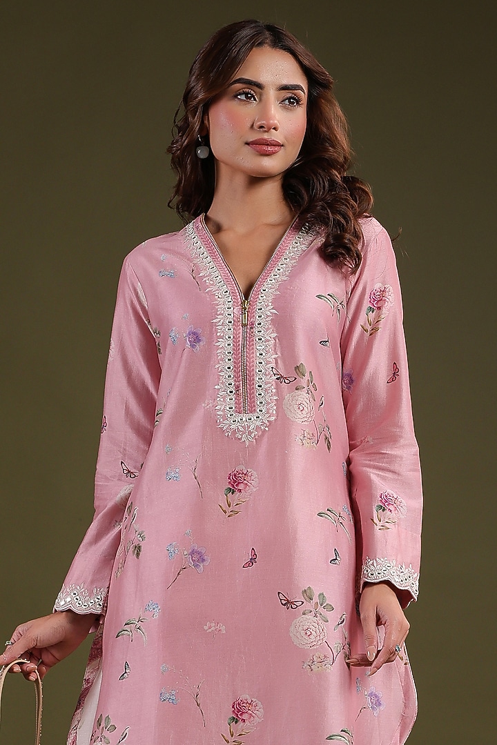 Light Pink Silk Chanderi Printed & Mirror Embroidered Short Kurta Set by Niti Bothra at Pernia's Pop Up Shop