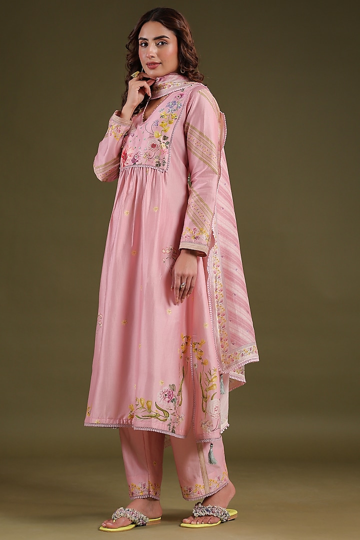 Light Pink Silk Chanderi Printed & Bead Embroidered Kurta Set by Niti Bothra at Pernia's Pop Up Shop