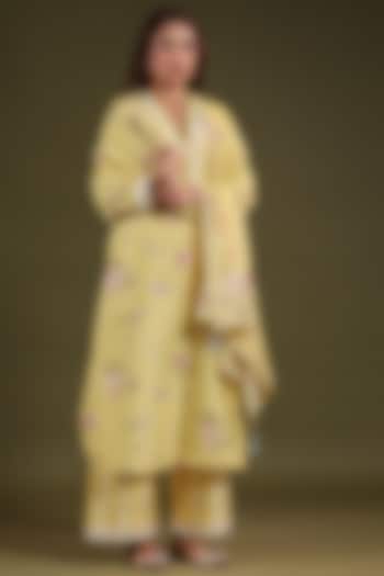 Yellow Silk Chanderi Printed & Mirror Embroidered Kurta Set by Niti Bothra at Pernia's Pop Up Shop