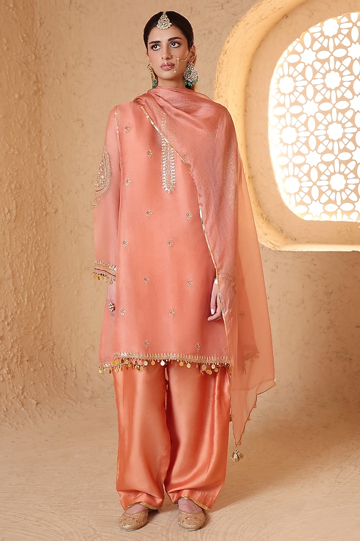Peach Organza Zardosi Embroidered Short Kurta Set by Niti Bothra at Pernia's Pop Up Shop