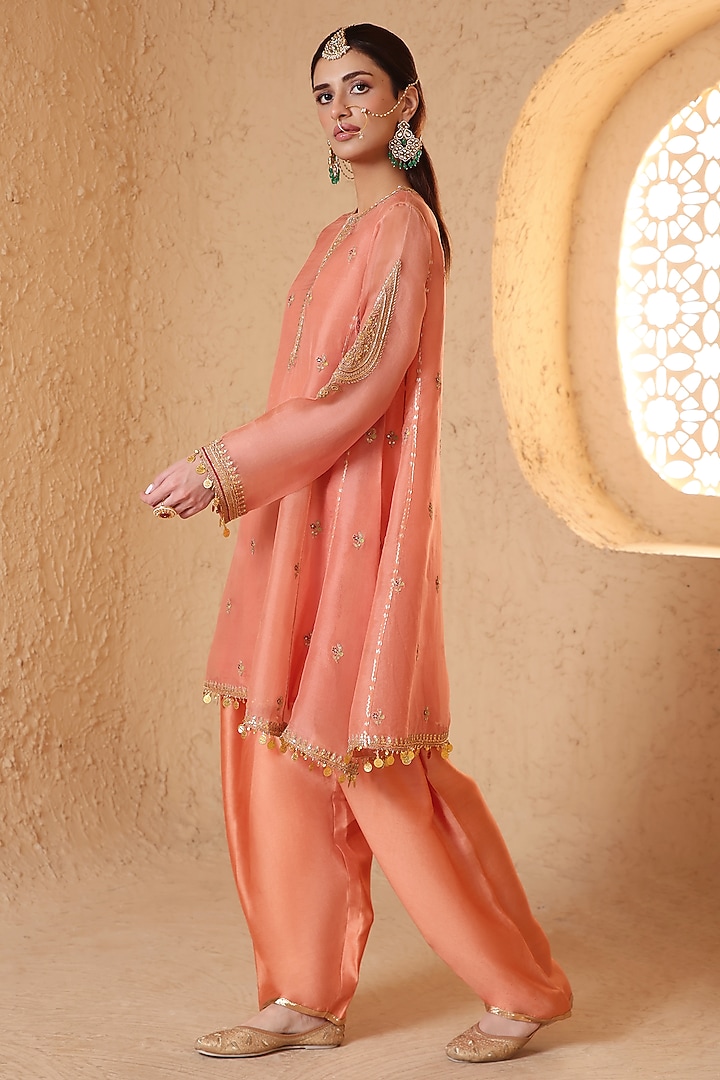 Peach Organza Zardosi Embroidered Short Kurta Set by Niti Bothra at Pernia's Pop Up Shop