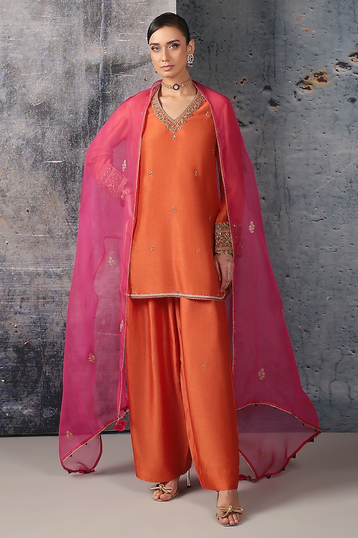 Orange Silk Chanderi Zardozi Embroidered Short Kurta Set by Niti Bothra at Pernia's Pop Up Shop