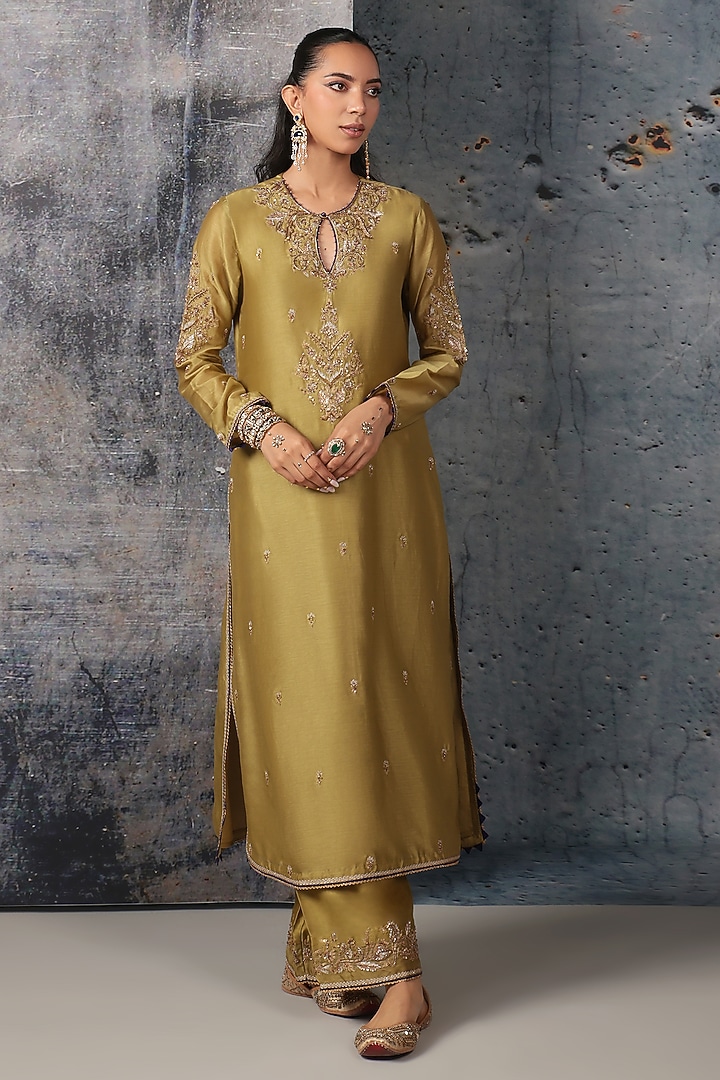 Olive Green Silk Chanderi Embroidered Long Kurta Set by Niti Bothra at Pernia's Pop Up Shop