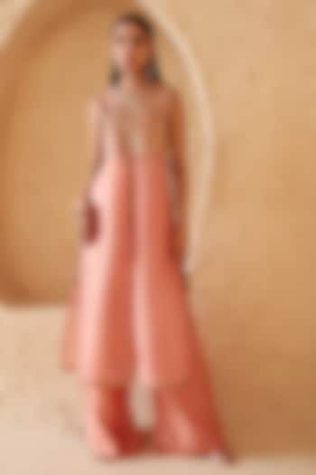 Peach Organza Zardosi Embroidered Sleeveless Kurta Set by Niti Bothra at Pernia's Pop Up Shop