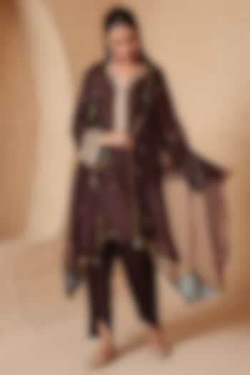 Brown Organza Zardosi Embroidered Kurta Set by Niti Bothra at Pernia's Pop Up Shop