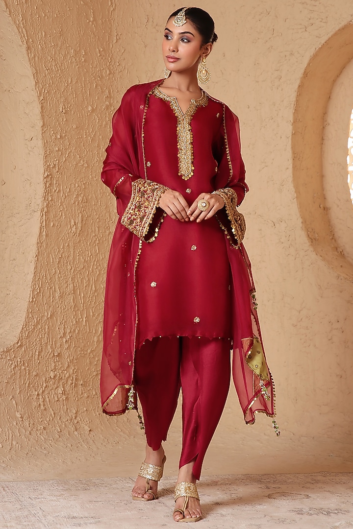 Maroon Organza Zardosi Embroidered Kurta Set by Niti Bothra at Pernia's Pop Up Shop