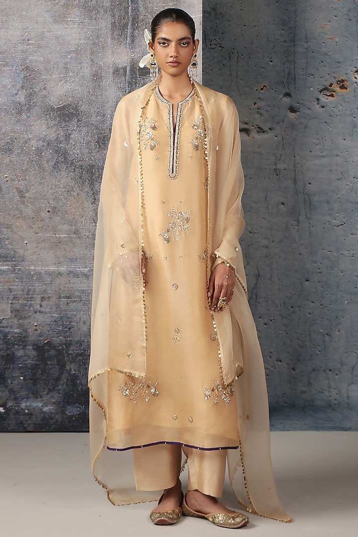 Ivory Organza Zardosi Embroidered Kurta Set by Niti Bothra at Pernia's Pop Up Shop