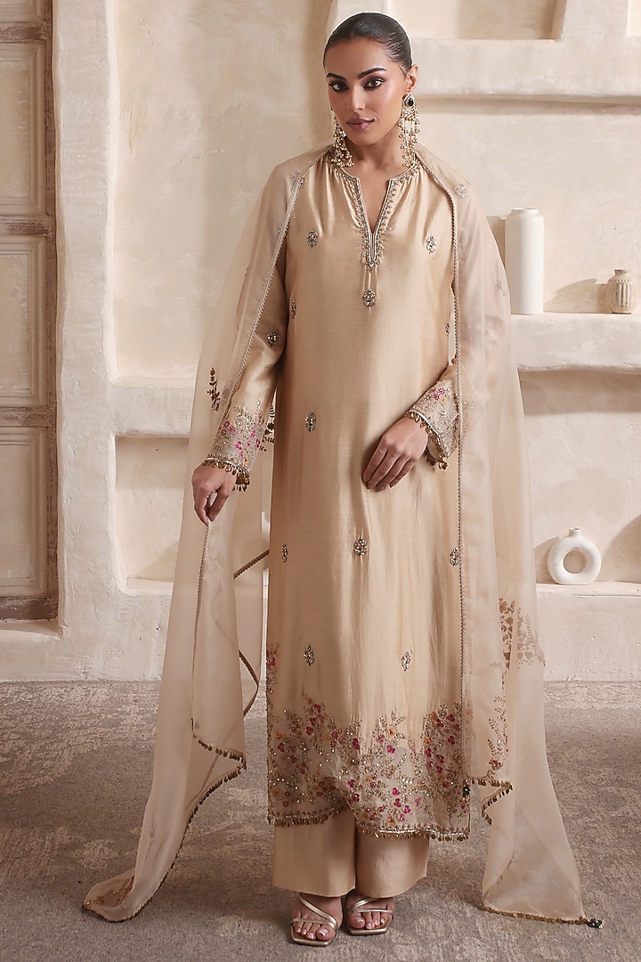 Ivory Silk Chanderi Resham Embroidered Kurta Set by Niti Bothra at Pernia's Pop Up Shop