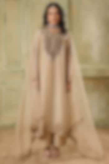 Ivory Organza Zardosi Embroidered Kurta Set by Niti Bothra at Pernia's Pop Up Shop