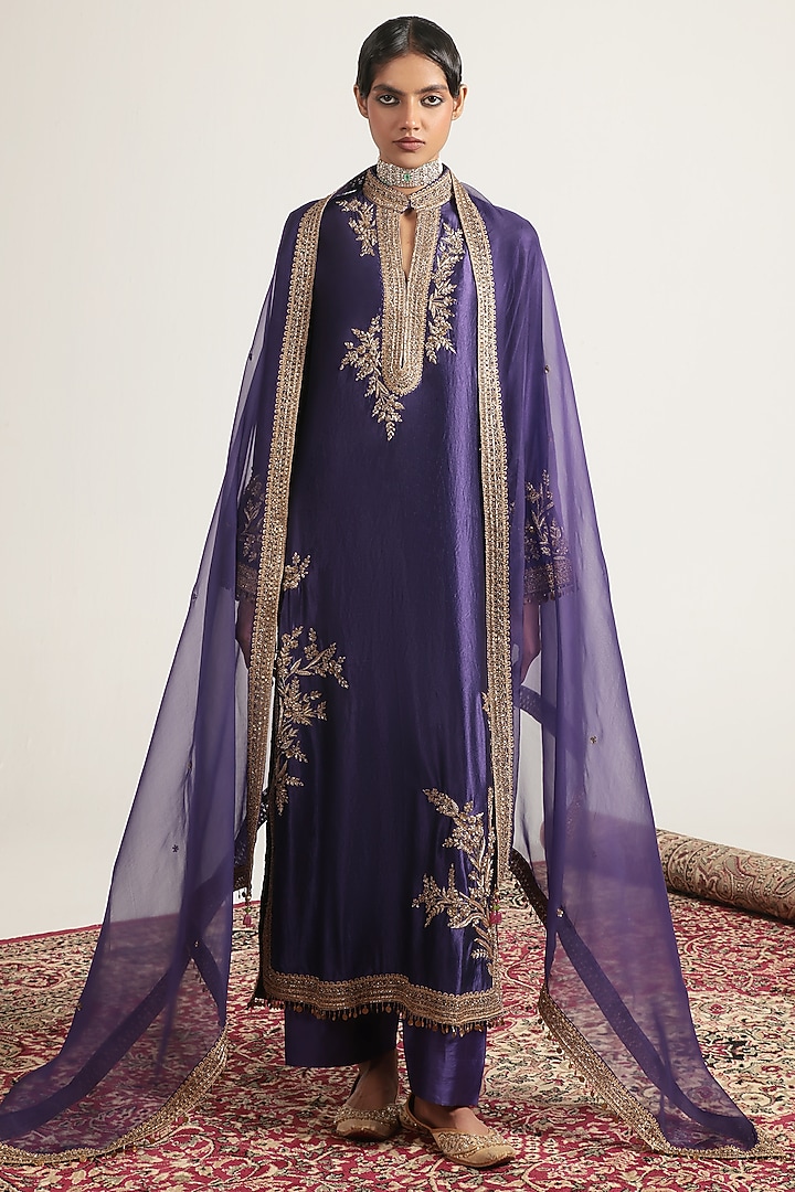 Purple Organza Aari Embroidered Kurta Set by Niti Bothra at Pernia's Pop Up Shop