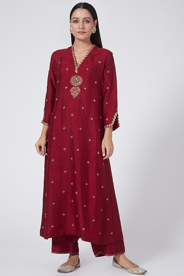 Red Embroidered Kurta Set by Niti Bothra at Pernia's Pop Up Shop