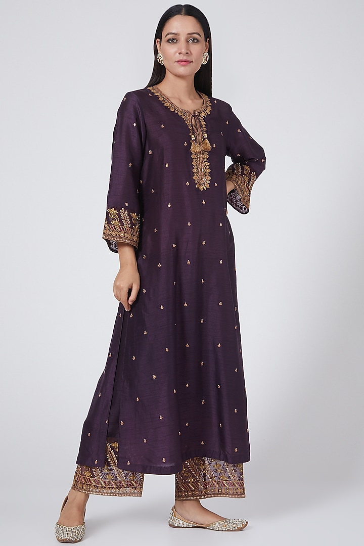 Purple Embroidered Kurta Set by Niti Bothra at Pernia's Pop Up Shop