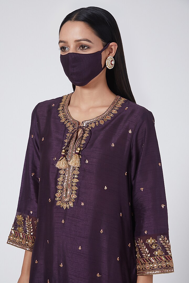 Purple Embroidered Kurta Set by Niti Bothra at Pernia's Pop Up Shop