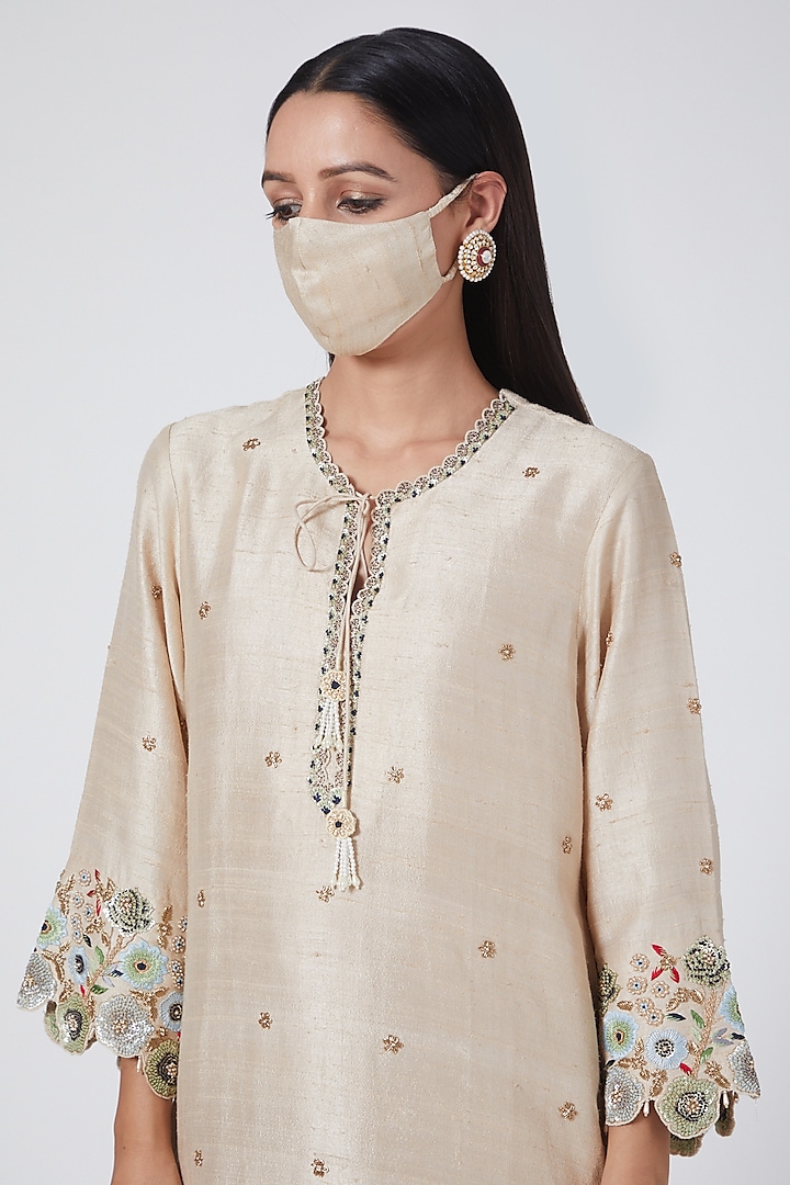 Ivory Embroidered Kurta Set by Niti Bothra at Pernia's Pop Up Shop