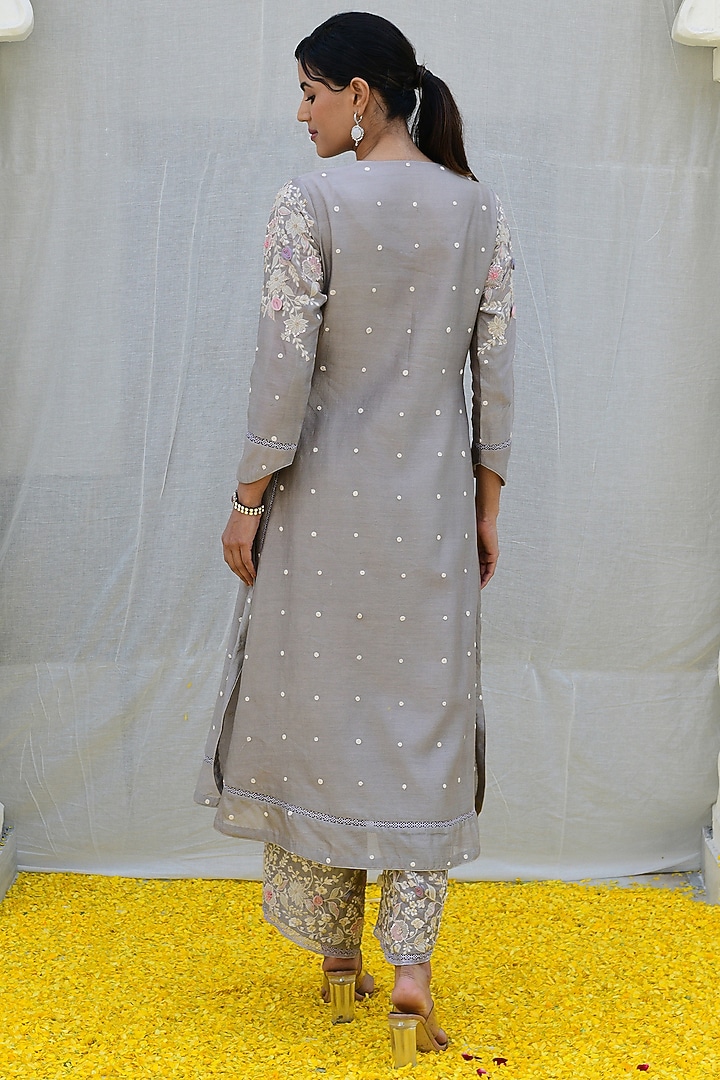 Grey Banarasi Silk Embroidered Kurta Set by Niti Bothra at Pernia's Pop Up Shop