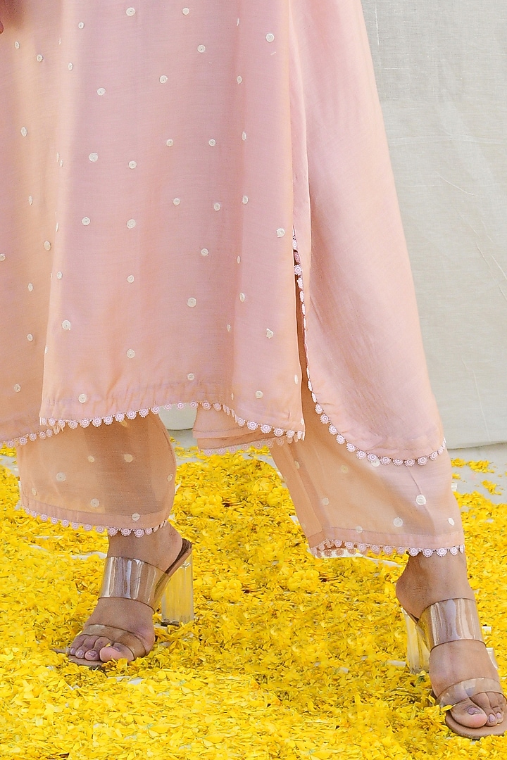 Pink Bemberg & Organza Embroidered Kurta Set by Niti Bothra at Pernia's Pop Up Shop