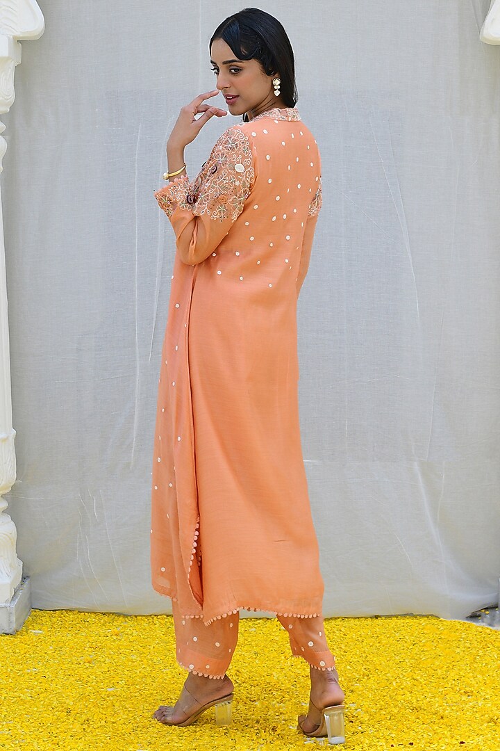Peach Banarasi Silk Embroidered Kurta Set by Niti Bothra at Pernia's Pop Up Shop