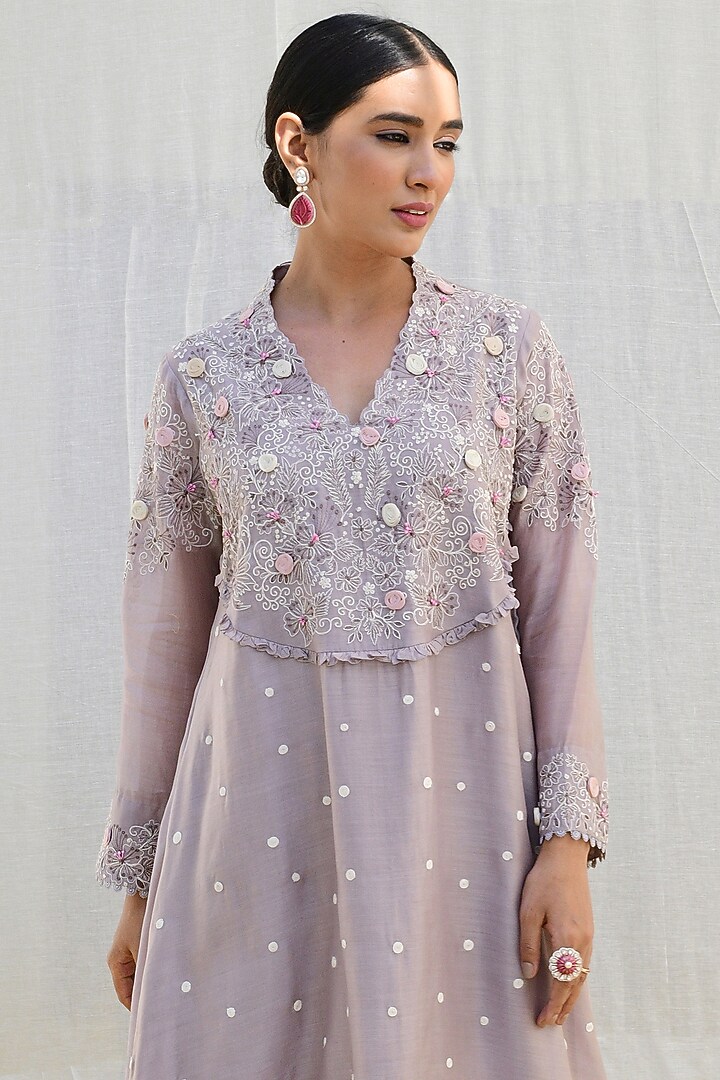 Grey Banarasi Silk Embroidered Kurta Set by Niti Bothra at Pernia's Pop Up Shop