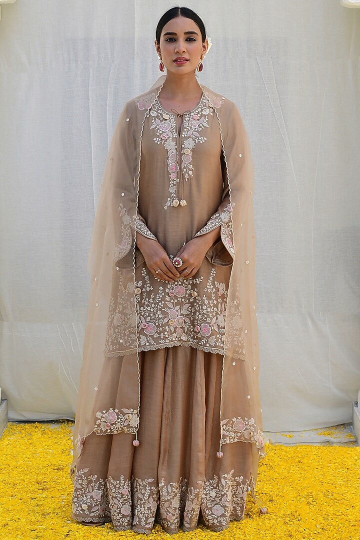 Beige Banarasi Silk Embroidered Wedding Sharara Set by Niti Bothra at Pernia's Pop Up Shop
