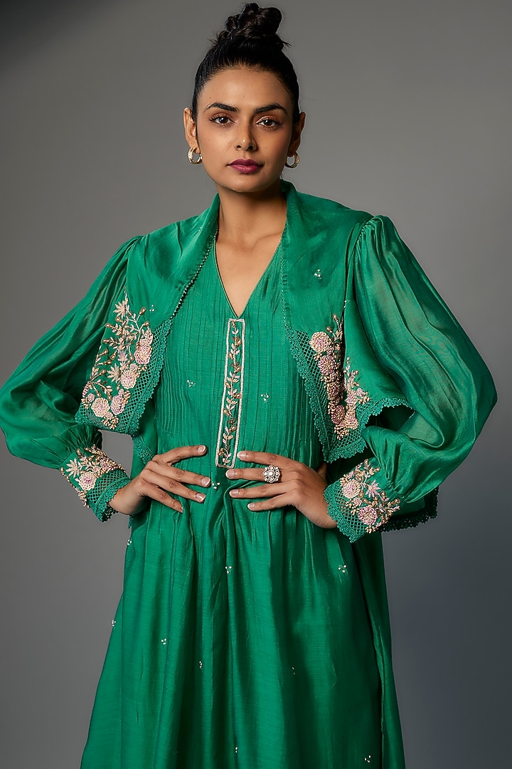 Bottle Green Silk Embroidered kurta Set by Niti Bothra at Pernia's Pop Up Shop