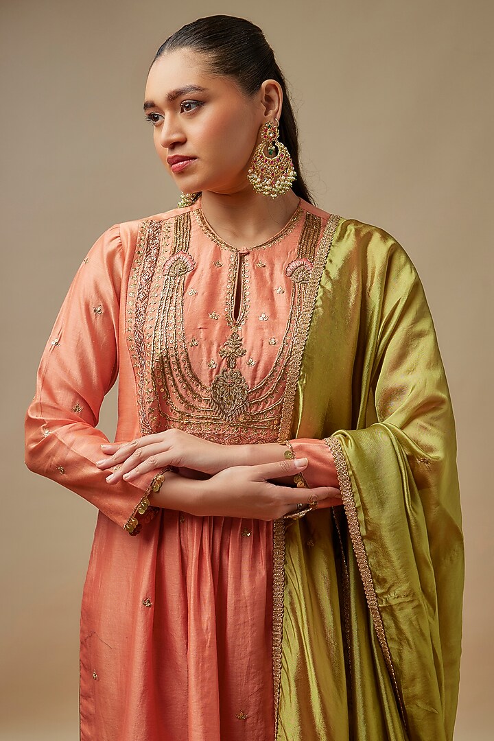 Peach Chanderi Silk Zardosi Embroidered Kurta Set by Niti Bothra at Pernia's Pop Up Shop