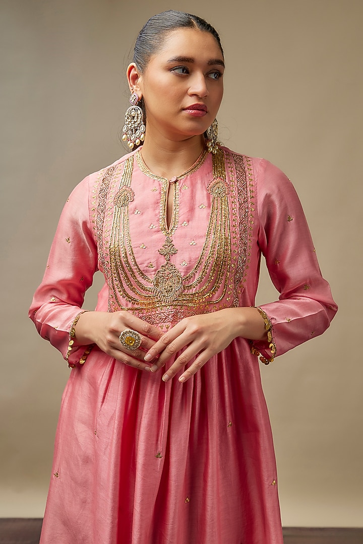 Pink Chanderi Silk Zardosi Embroidered Kurta Set by Niti Bothra at Pernia's Pop Up Shop