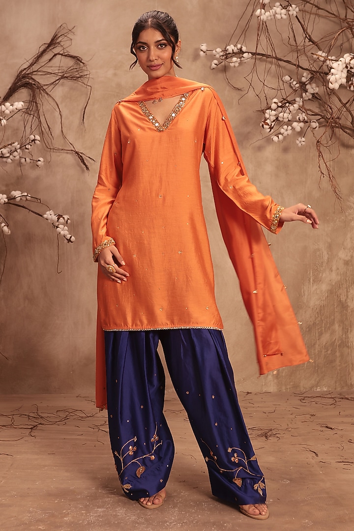 Orange Chiniya Silk Zardosi Embroidered Kurta Set by Niti Bothra at Pernia's Pop Up Shop