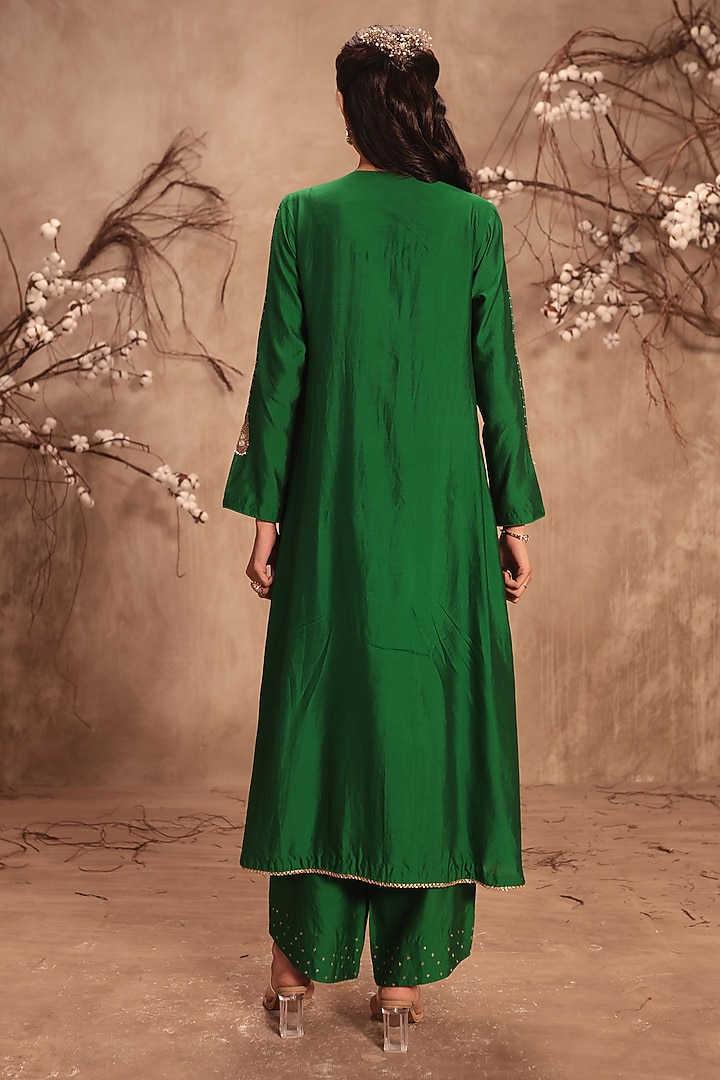 Green Chiniya Silk Zardosi Embroidered Kurta Set by Niti Bothra at Pernia's Pop Up Shop