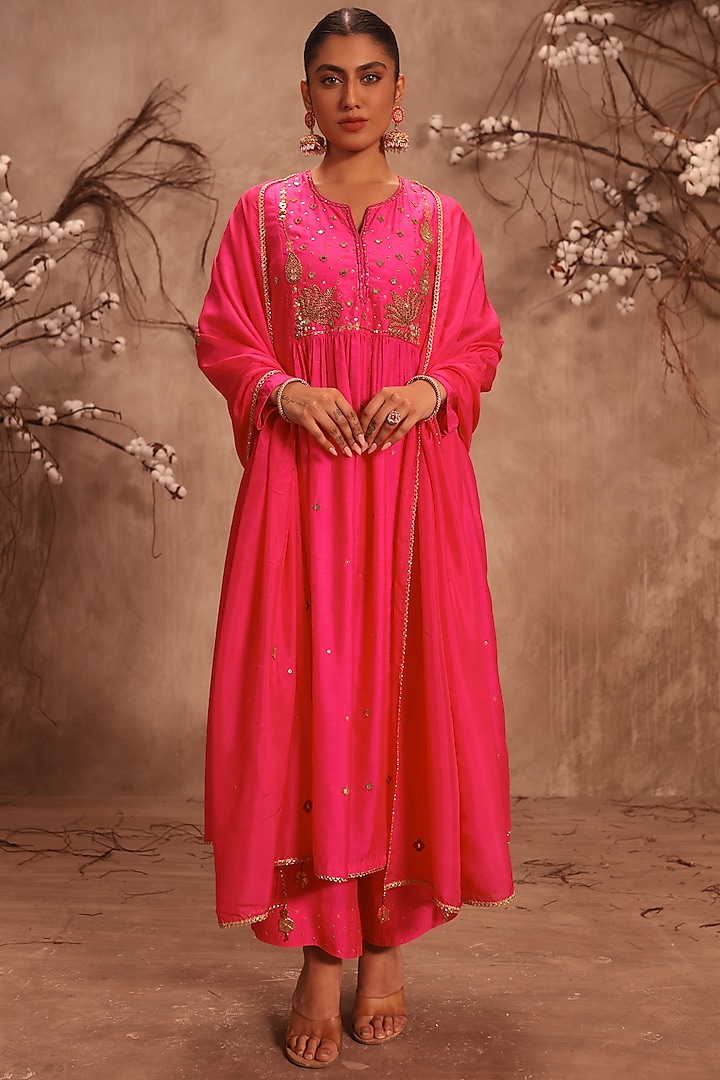Hot Pink Chiniya Silk Zardosi Embroidered Kurta Set by Niti Bothra at Pernia's Pop Up Shop