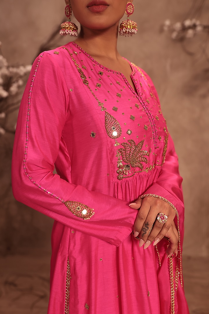 Hot Pink Chiniya Silk Zardosi Embroidered Kurta Set by Niti Bothra at Pernia's Pop Up Shop