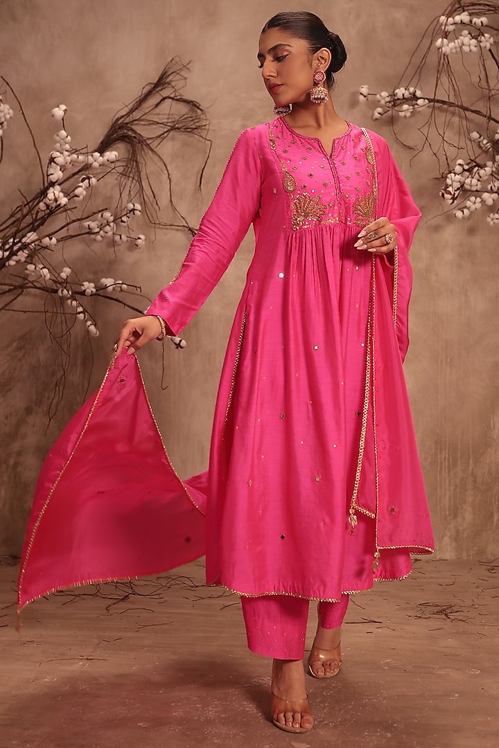 Hot Pink Chiniya Silk Zardosi Embroidered Kurta Set by Niti Bothra at Pernia's Pop Up Shop