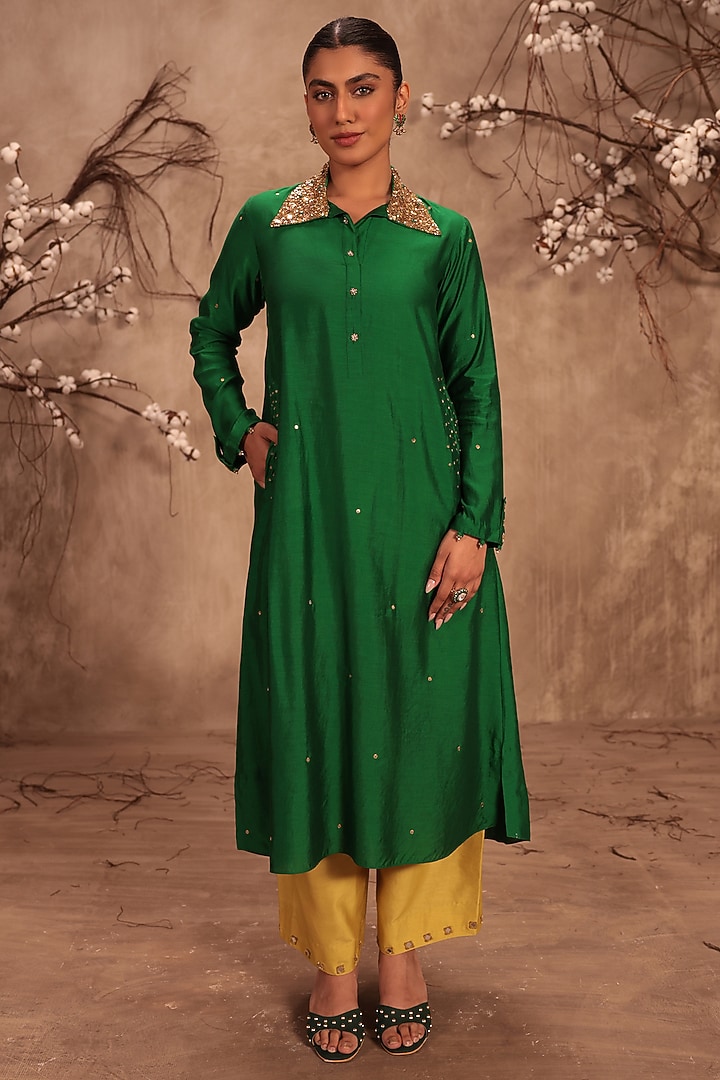 Green Chiniya Silk Zardosi Embroidered Kurta Set by Niti Bothra at Pernia's Pop Up Shop
