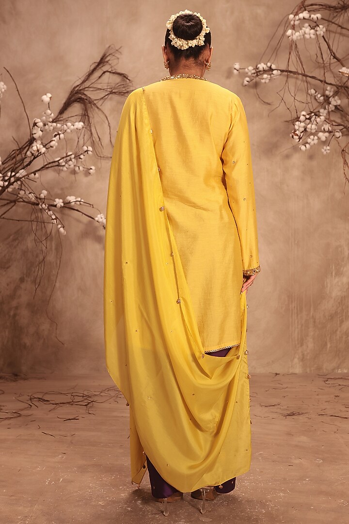 Yellow Chiniya Silk Zardosi Embroidered Kurta Set by Niti Bothra at Pernia's Pop Up Shop