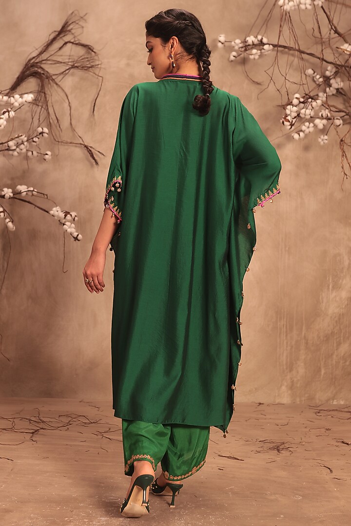 Green Chiniya Silk Zardosi Embroidered Kurta Set by Niti Bothra at Pernia's Pop Up Shop