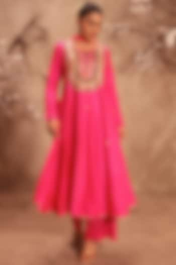 Hot Pink Chiniya Silk Zardosi Embroidered Kalidar Kurta Set by Niti Bothra at Pernia's Pop Up Shop