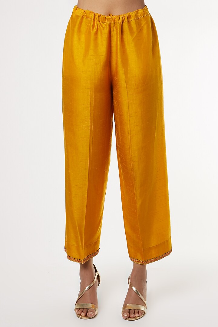 Mustard Sequins Kurta Set by Niti Bothra at Pernia's Pop Up Shop