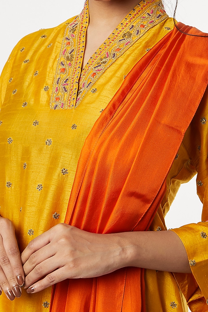 Mustard Sequins Kurta Set by Niti Bothra at Pernia's Pop Up Shop