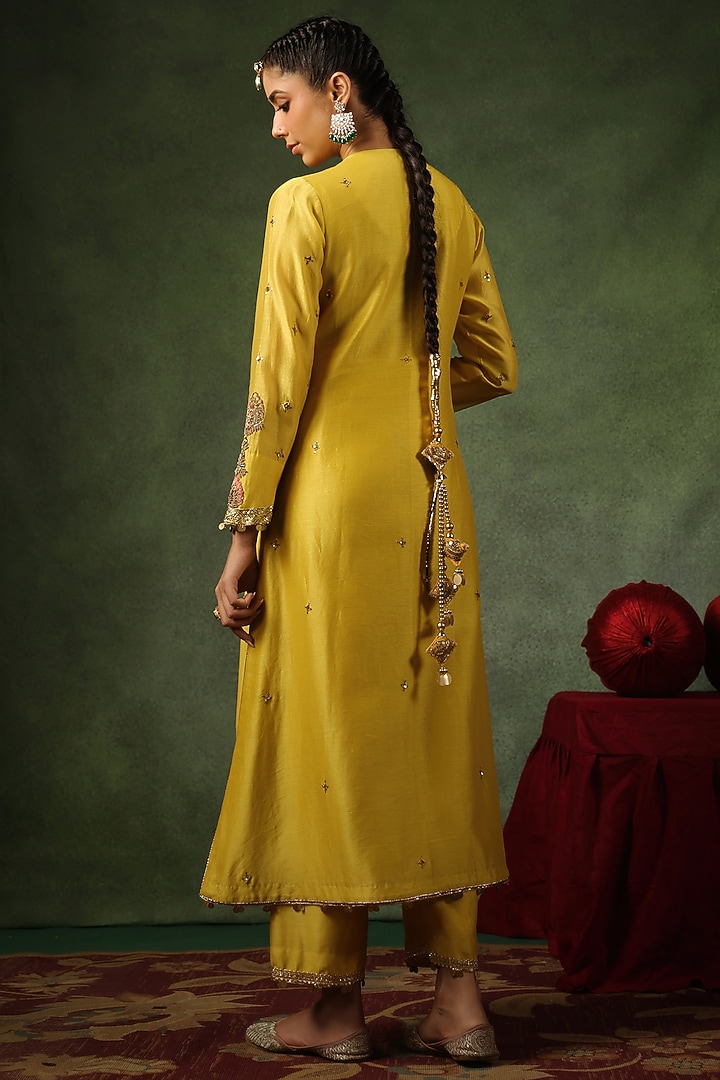 Yellow Chanderi Silk Zardosi Embroidered Kurta Set by Niti Bothra at Pernia's Pop Up Shop