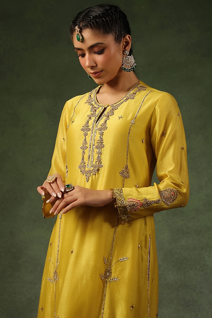 Yellow Chanderi Silk Zardosi Embroidered Kurta Set by Niti Bothra at Pernia's Pop Up Shop