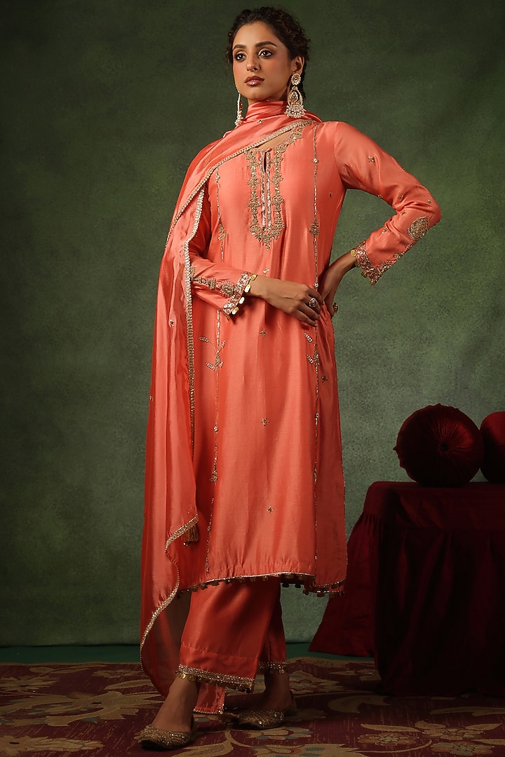 Peach Chanderi Silk Zardosi Embroidered Kurta Set by Niti Bothra at Pernia's Pop Up Shop