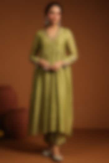 Sage Green Chanderi Silk Zardosi Embroidered Kurta Set by Niti Bothra at Pernia's Pop Up Shop