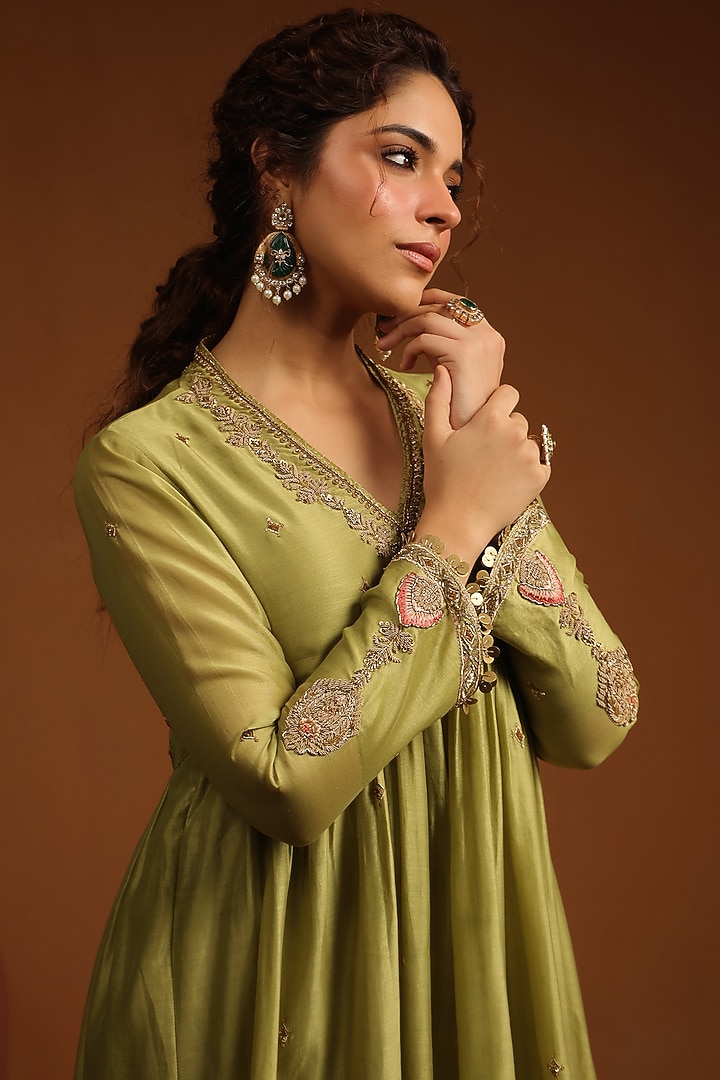 Sage Green Chanderi Silk Zardosi Embroidered Kurta Set by Niti Bothra at Pernia's Pop Up Shop